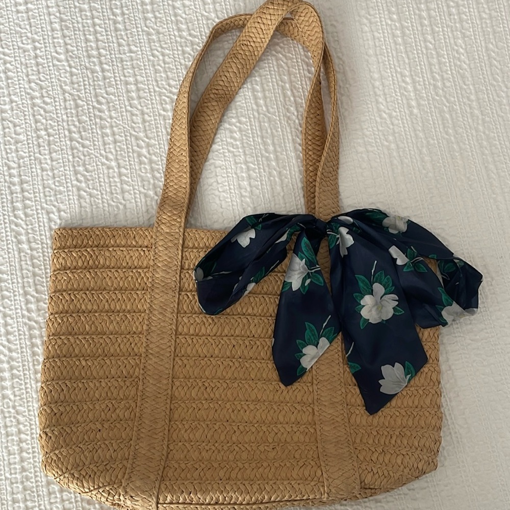 NWOT Draper James straw beach tote